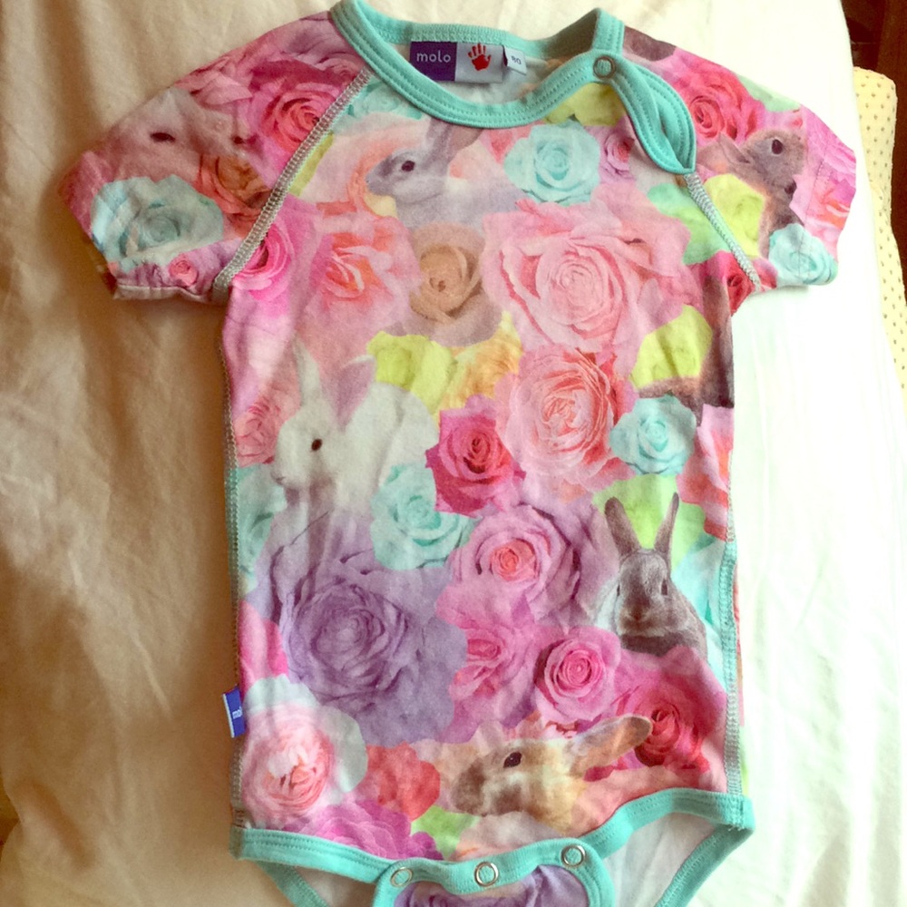 Molo short sleeve bodysuit.